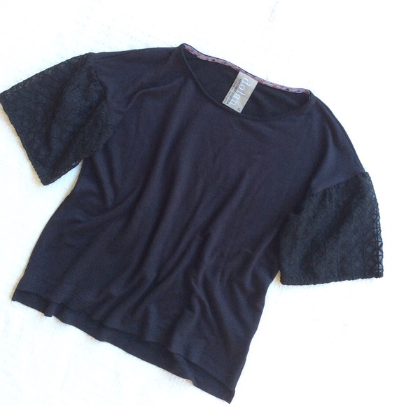 {Anthropologie} Laced Lantern Top - Picture 3 of 4