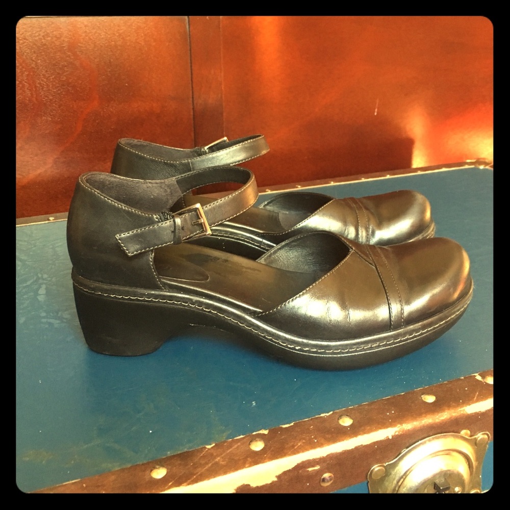 Vintage Ecco Mary Janes