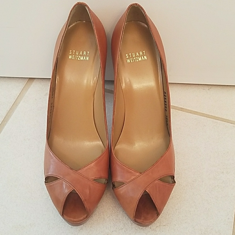 Stuart Weitzman pumps