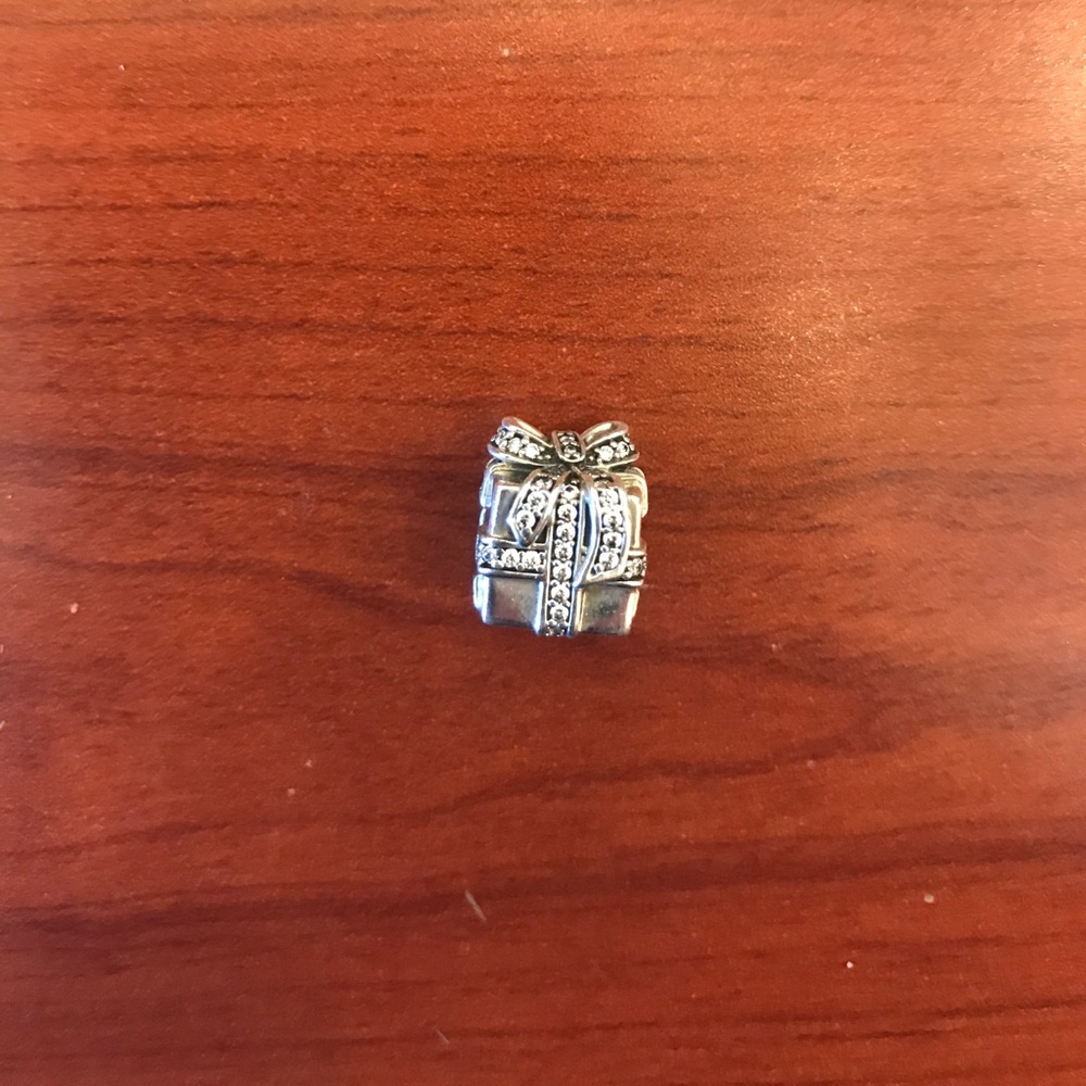 Authentic pandora gift box charm