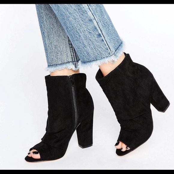 Peep toe scrunch heeled ankle boots - Picture 2 of 2