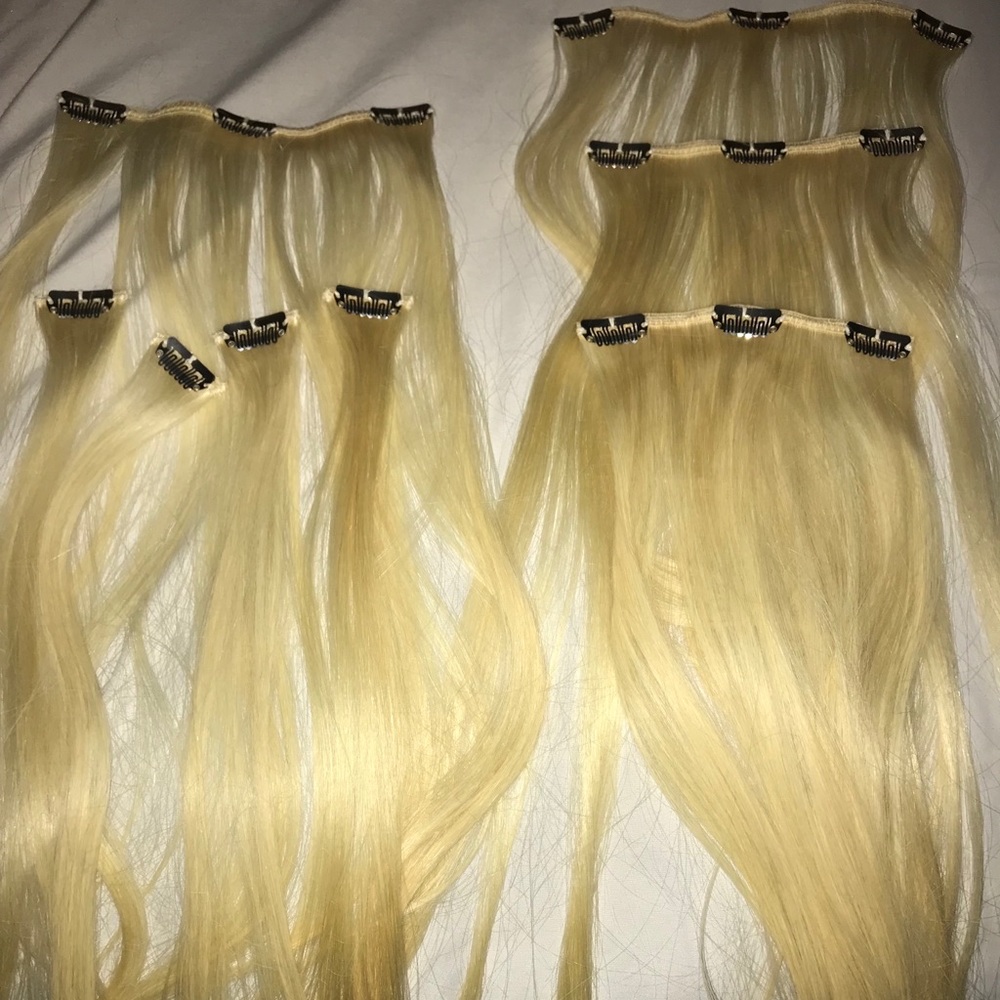 Blonde hair extensions