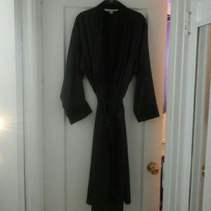 VS "satiny/silky" long robe