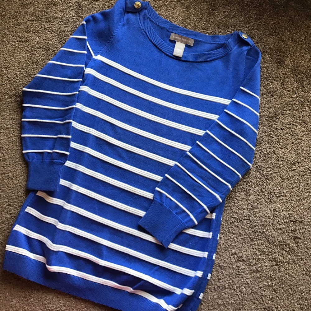 New banana republic sweater blue and white