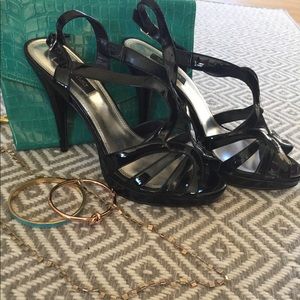 WHITE HOUSE BLACK MARKET Bali slingback heels. 8M.