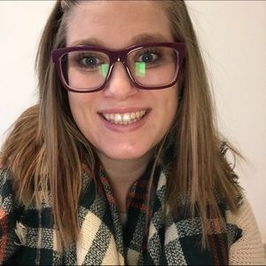 Meet your Posher, Dakota