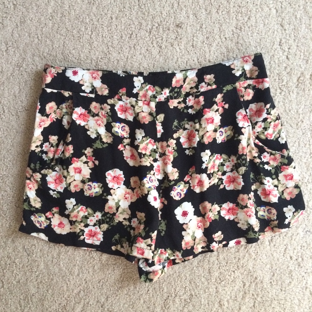PacSun Floral Soft Shorts with Pockets