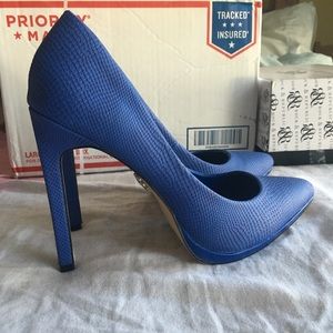Rock & Republic Blue Heels