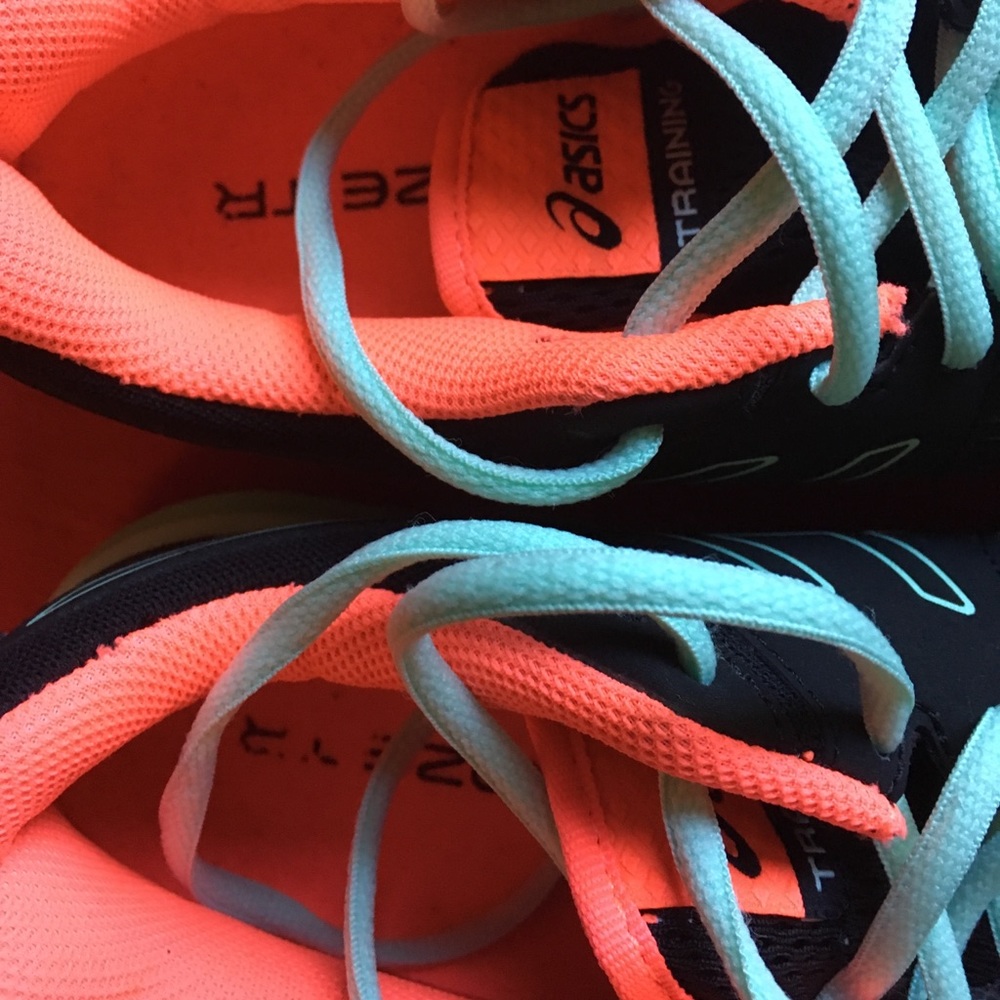 Asics - Picture 4 of 5
