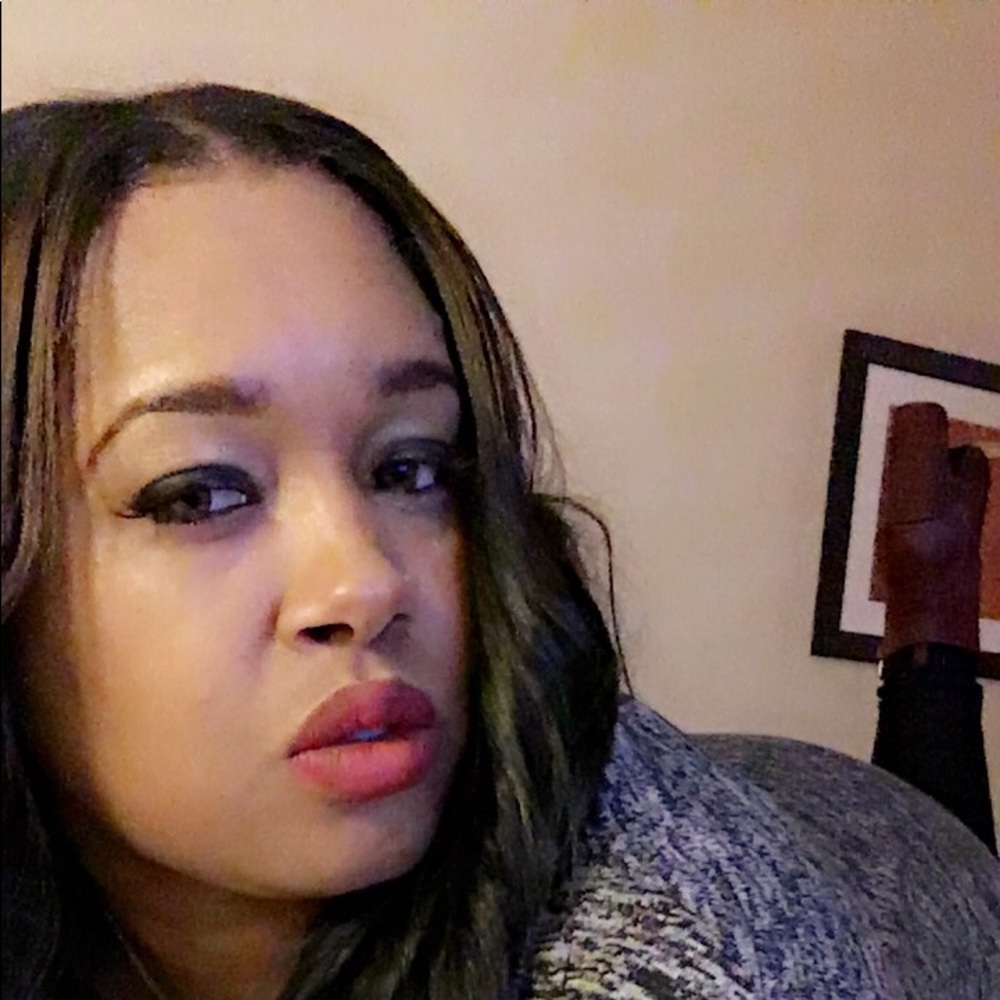 Meet your Posher, Simone