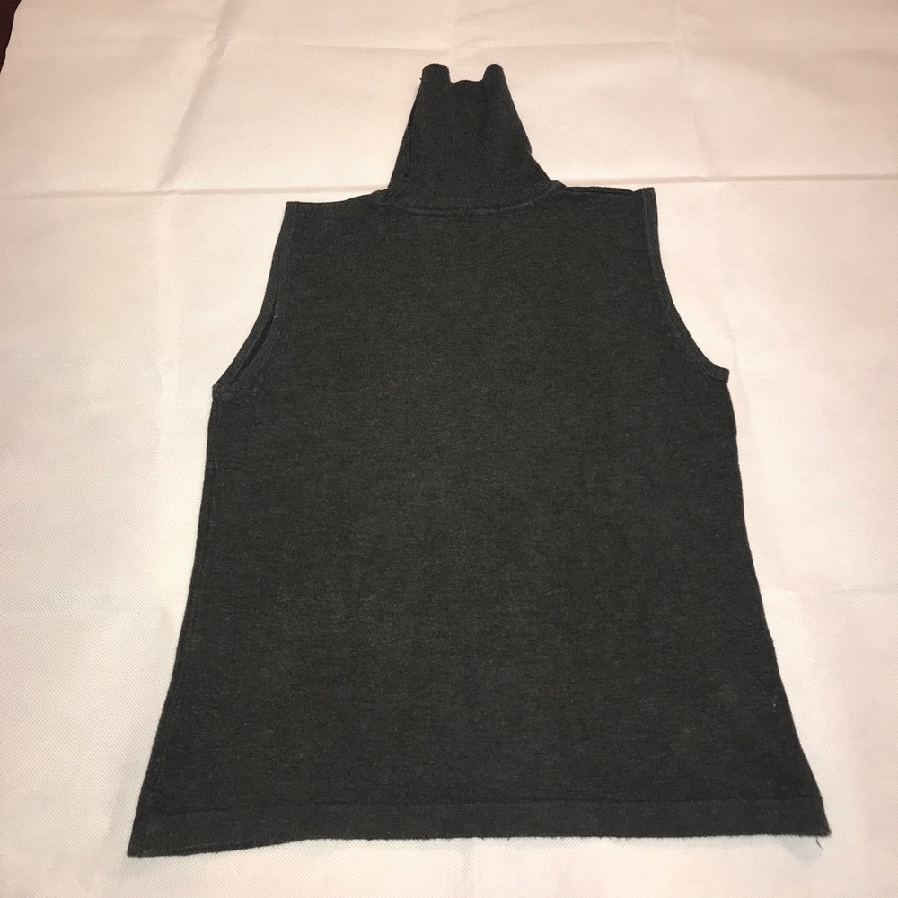 Shirt - Picture 2 of 4
