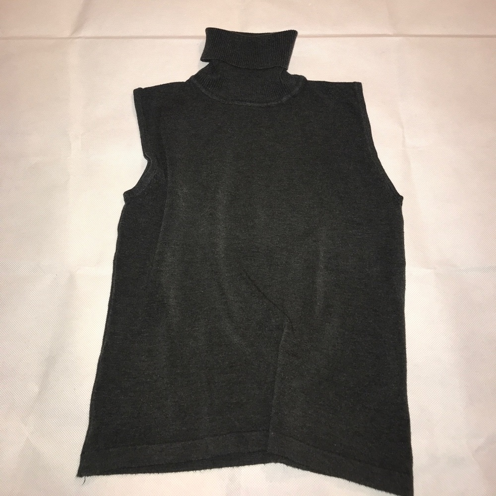 Shirt - Picture 3 of 4