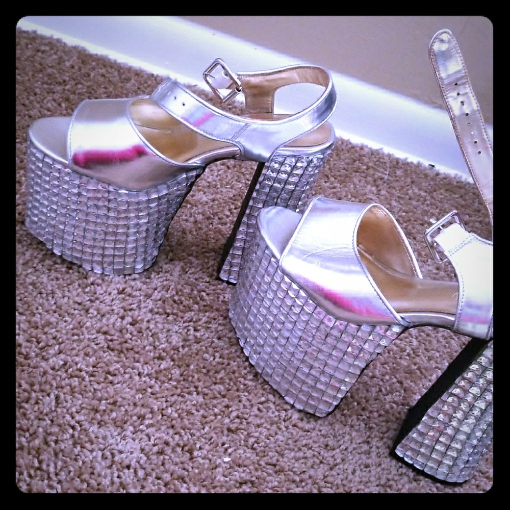 Disco platforms