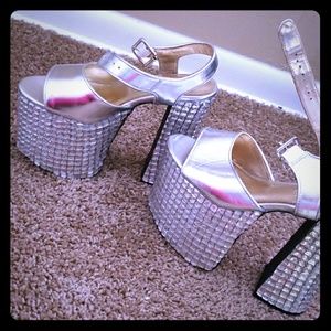 Disco platforms