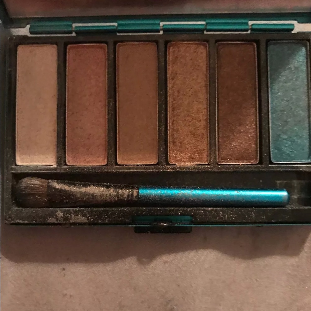 Mac eyeshadows - Picture 2 of 3