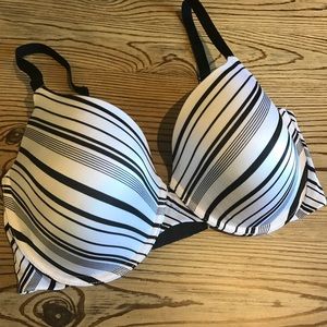 2 for $30 Victoria's Secret Tshirt bra