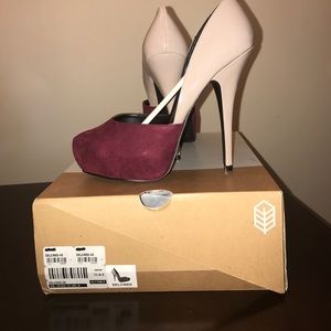 *Never worn* Two tone heel
