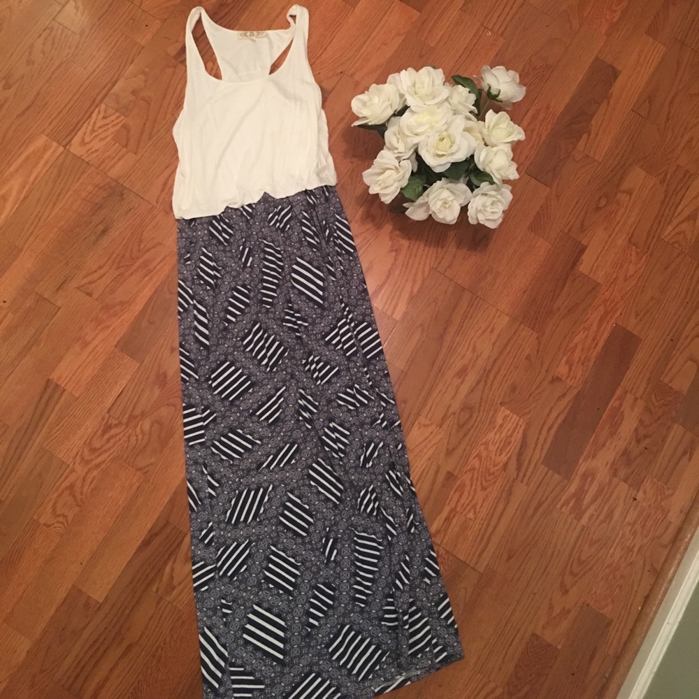 WHITE AND BLUE MAXI DRESS