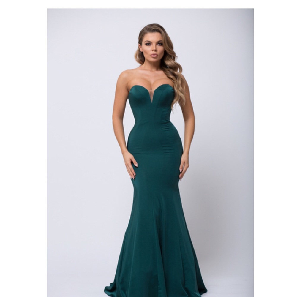 Aliyah Gown, trumpet mermaid gown