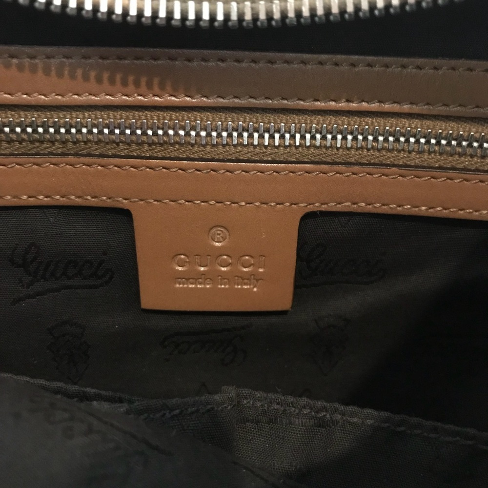 Authentic Gucci Monogram Hobo bag - Picture 3 of 8