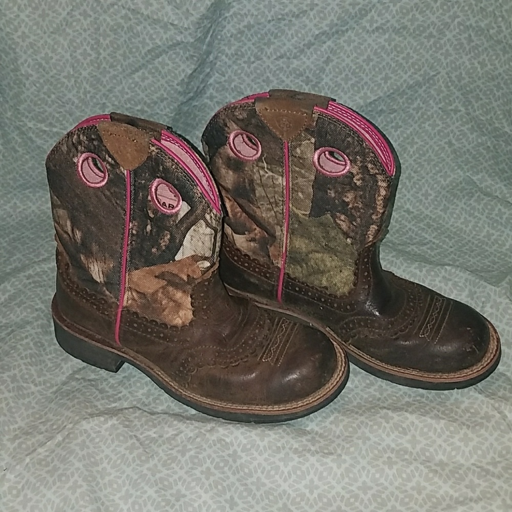 Ariat cowgirl boots