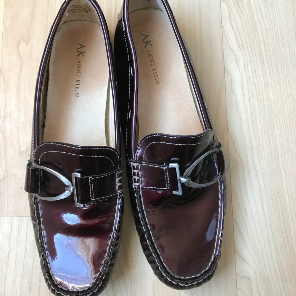 Wine loafers shoes