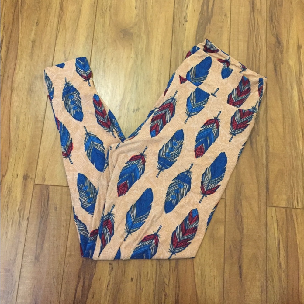 LuLaRoe TC Feathers Leggings