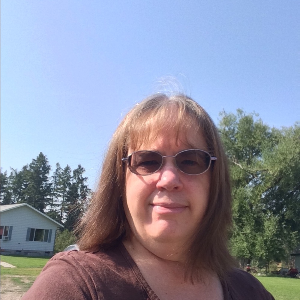 Meet your Posher, Leslie
