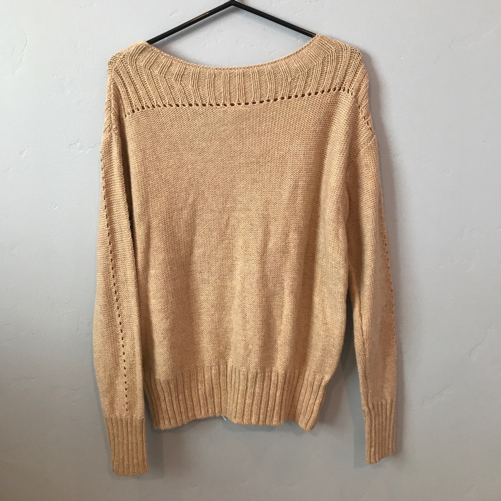 Scoop neck sweater