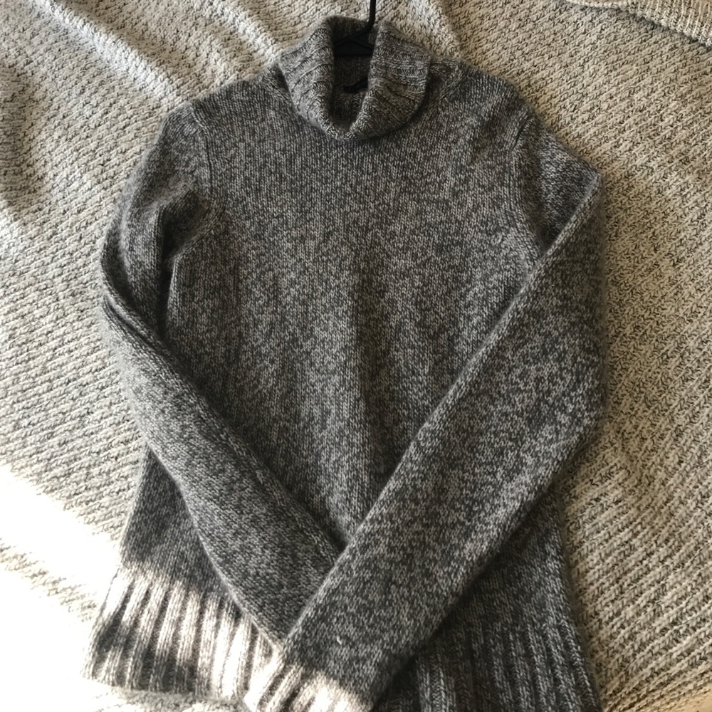 Ann Taylor 100% Cashmere Turtleneck Sweater