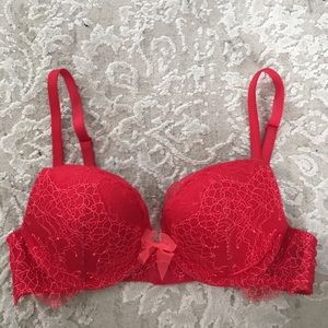 Victoria's Secret push-up red lace bra