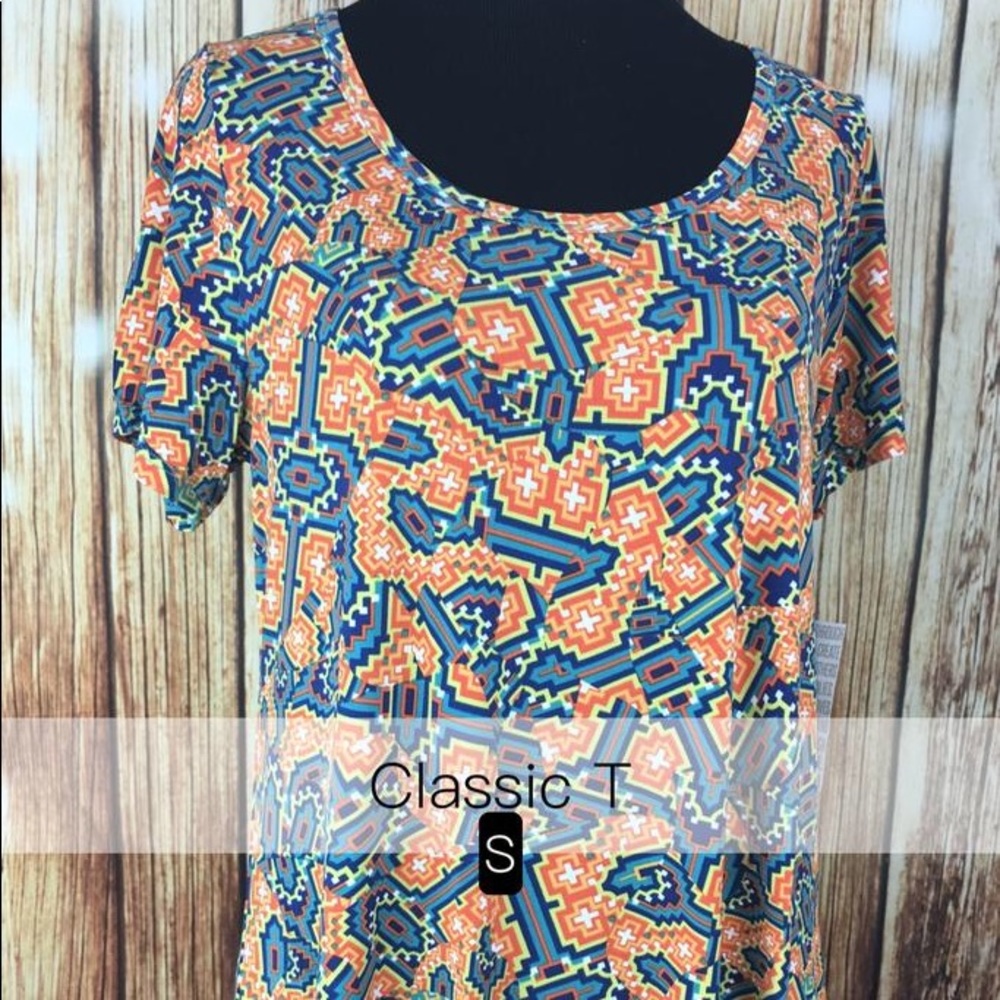 LuLaRoe Classic T Small BNWT