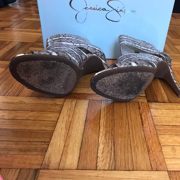 Jessica Simpson Heels - Picture 3 of 4
