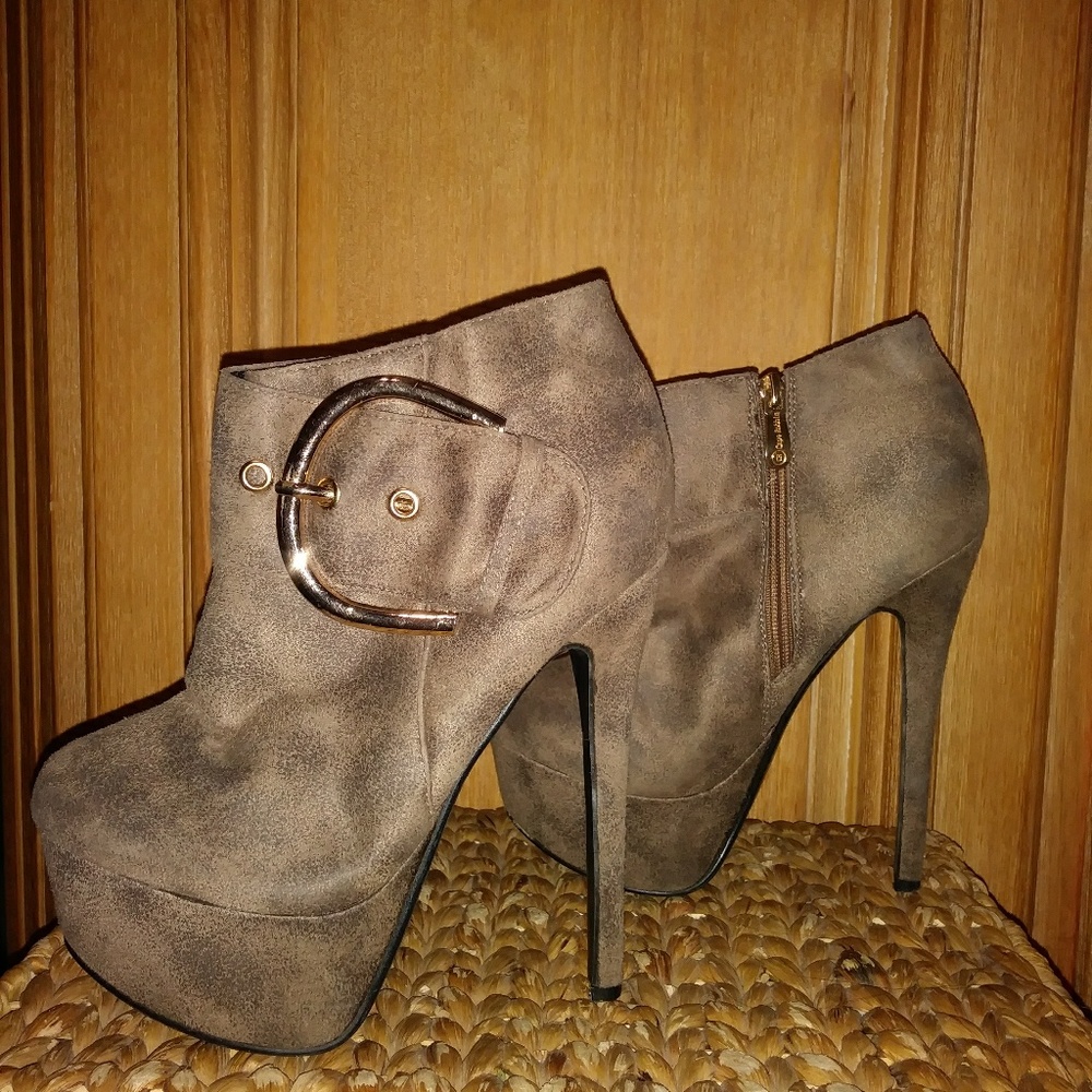 Ankle Boot by Cape Robbin Platform High Heel Boot
