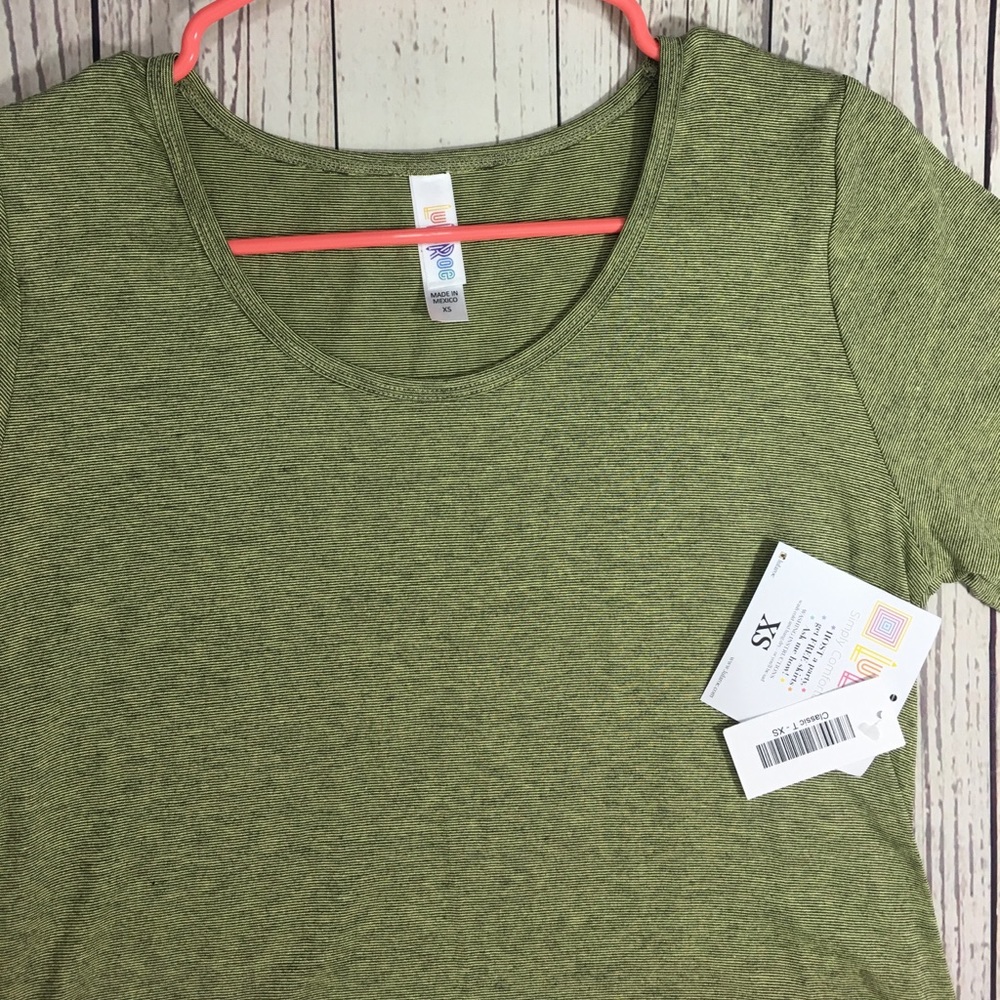XS LuLaRoe Classic T