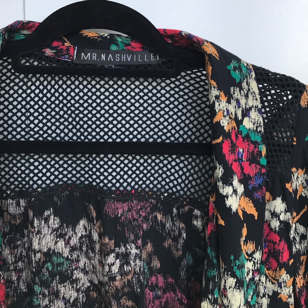 Multi-textured Floral Light Jacket - Picture 3 of 5