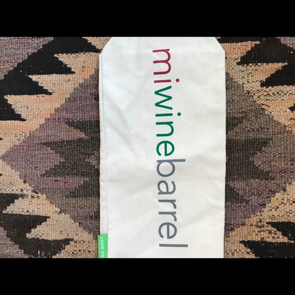 ✨Wine Tote!✨ - Picture 2 of 5