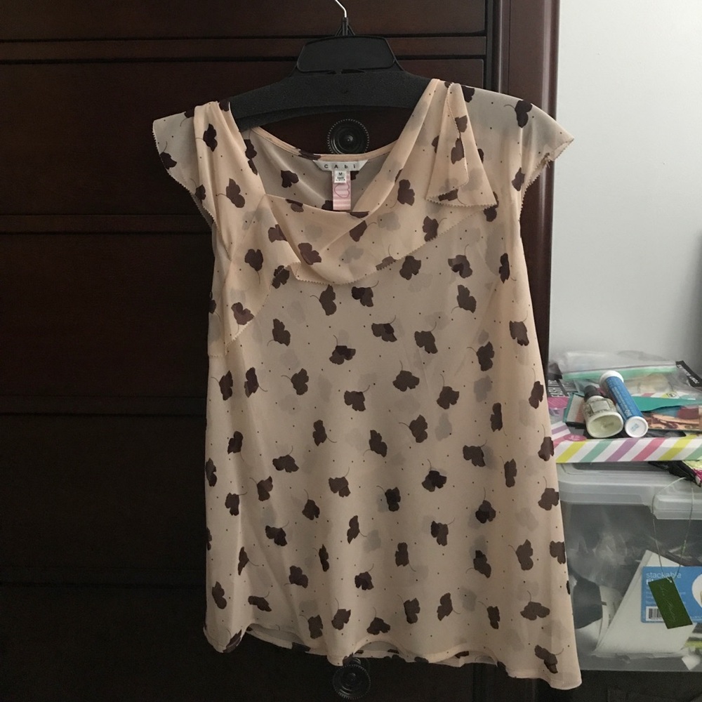 Soft and flowing light weight top