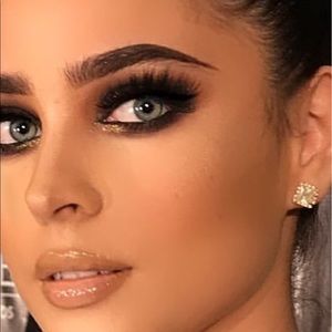 Meet your Posher, Luvina