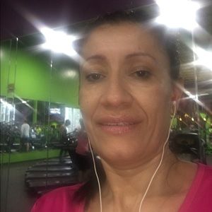 Meet your Posher, Gloria