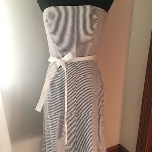 Loft searsucker dress with ribbon detail.