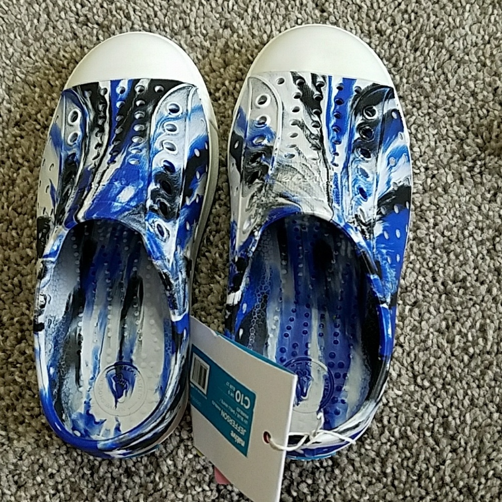Native shoes size C10 NWT