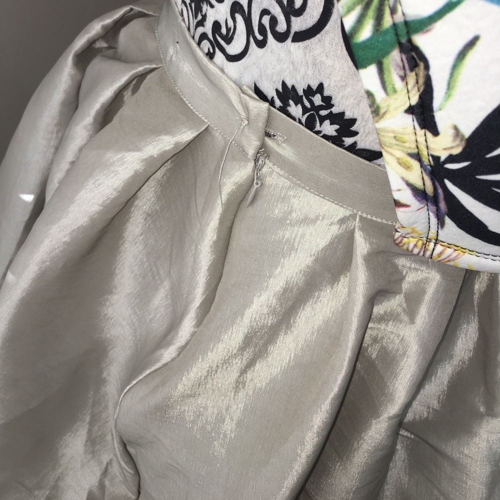 Skirt - Picture 2 of 2