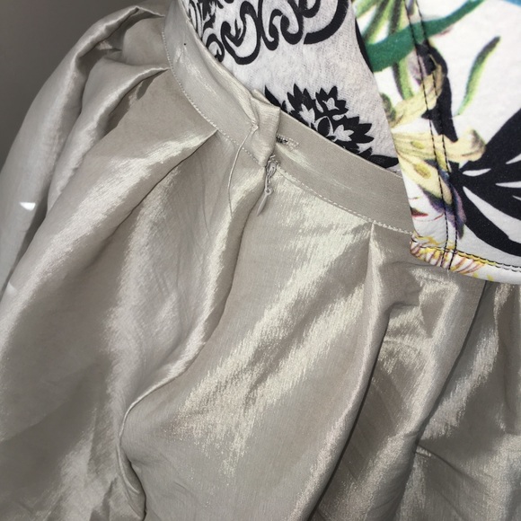 Skirt - Picture 2 of 2