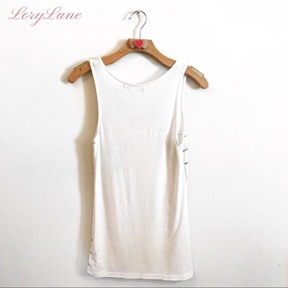 FOREVER 21 TOP 😍 4 Tops for $15 BUNDLE & SAVE - Picture 2 of 5