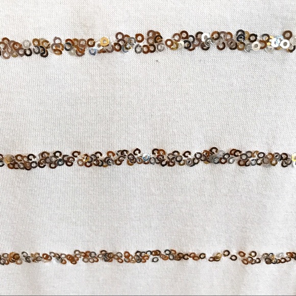 FOREVER 21 TOP 😍 4 Tops for $15 BUNDLE & SAVE - Picture 4 of 5