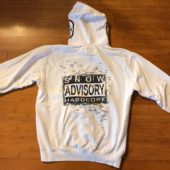 Warm sweatshirt! - Picture 2 of 3