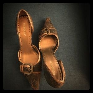 BCBG girls fabric heels. Size 8.5 women's