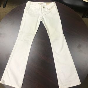 Gap low rise white pants. Boot cut size 28