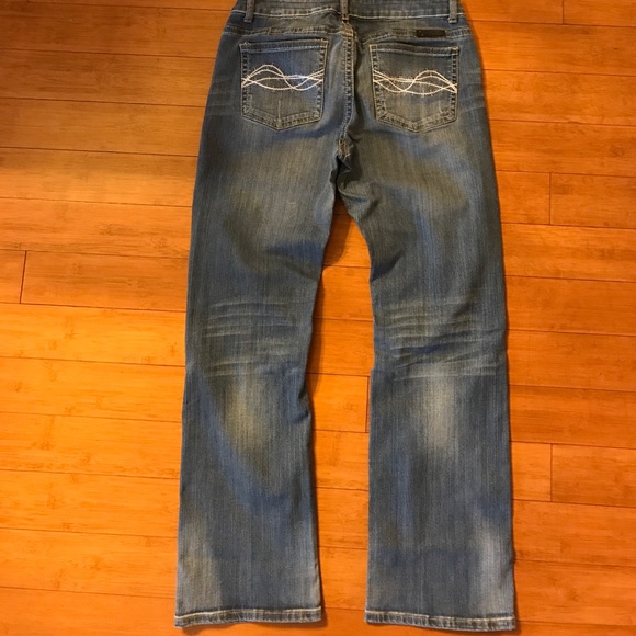 Jeans - Picture 2 of 3